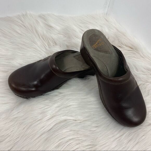 Dansko Nursing Brown Leather Clogs size 8.5/9 - Picture 1 of 8
